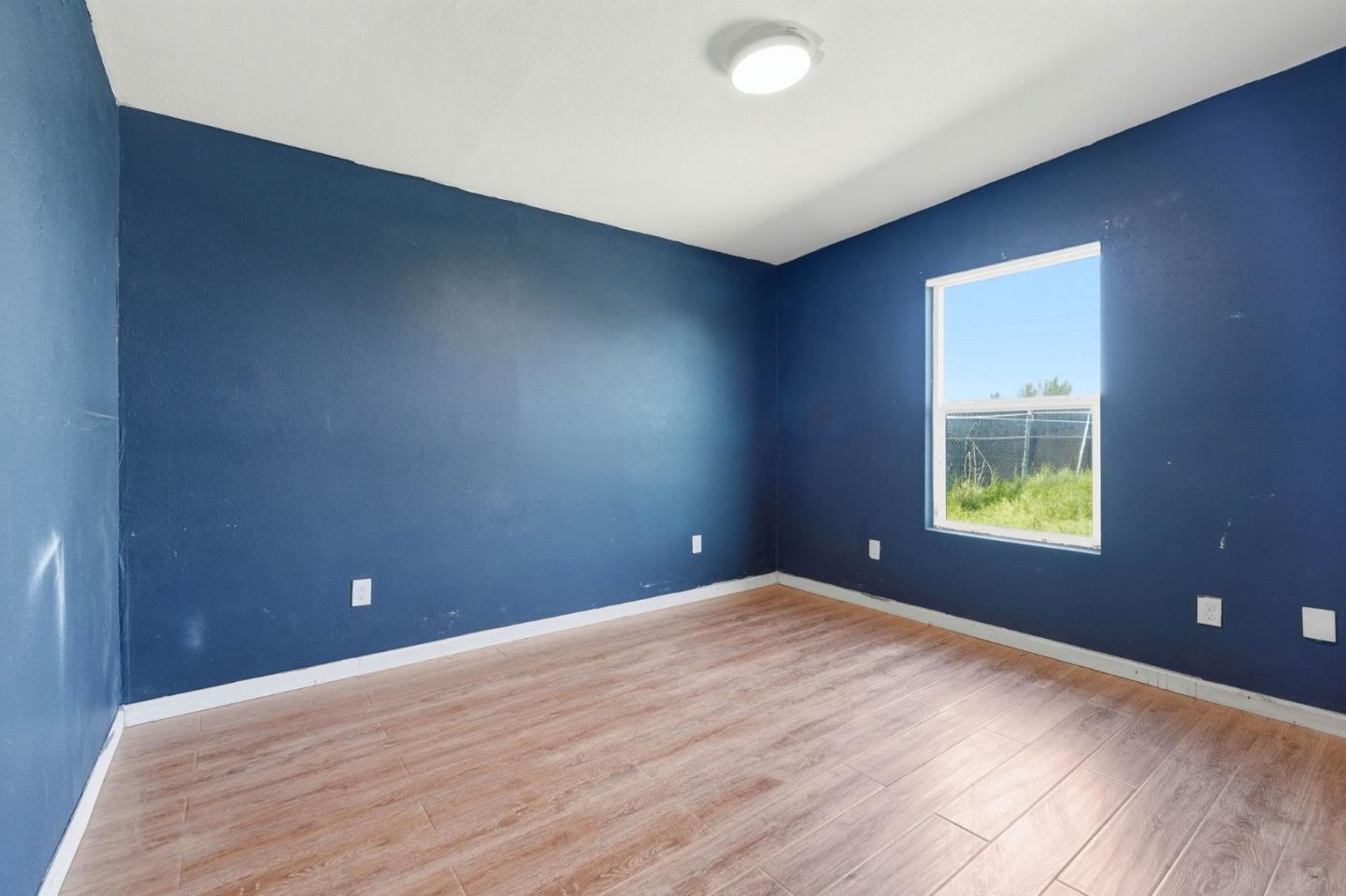 Detail Gallery Image 30 of 35 For 333 W 4th St, Stockton,  CA 95206 - 5 Beds | 2 Baths