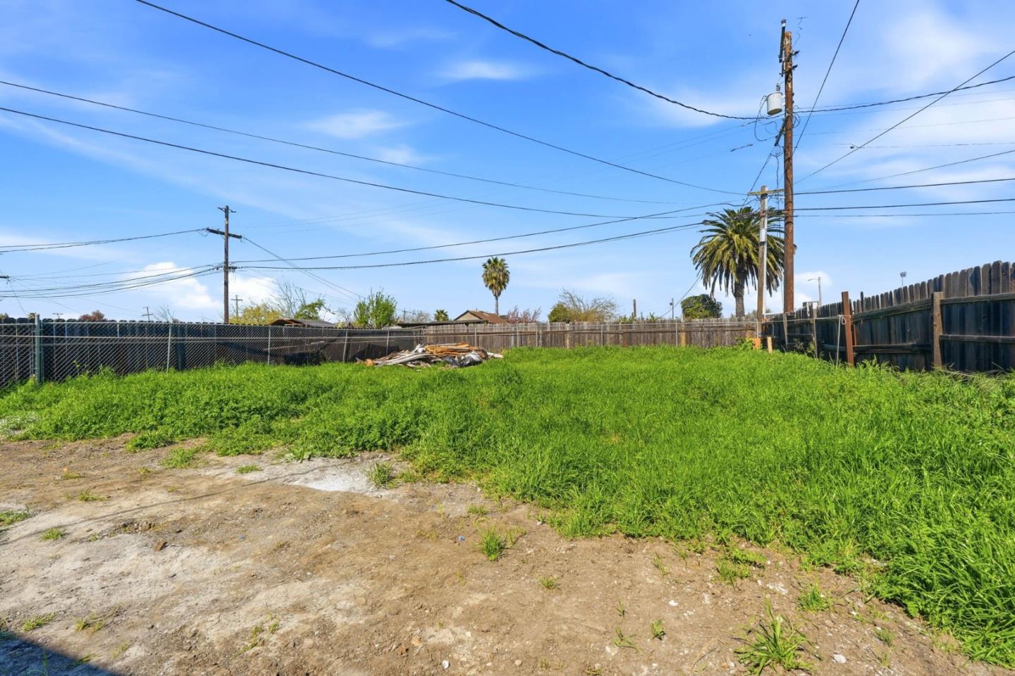 Detail Gallery Image 34 of 35 For 333 W 4th St, Stockton,  CA 95206 - 5 Beds | 2 Baths