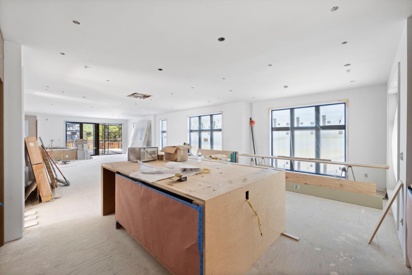 Detail Gallery Image 9 of 21 For 18 Bel Aire Ln, San Mateo,  CA 94402 - 5 Beds | 4/1 Baths