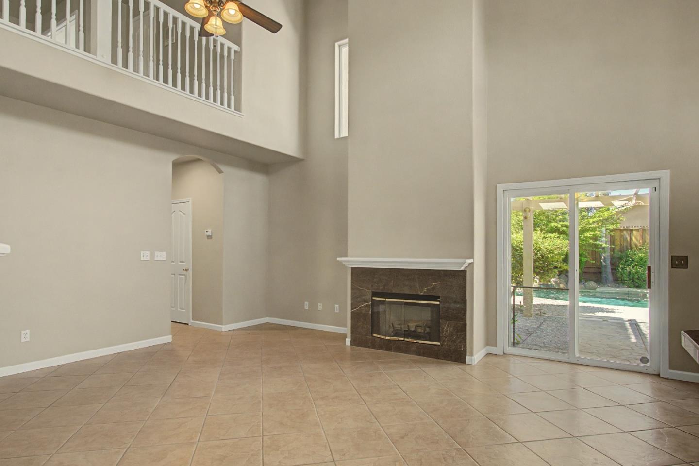 Detail Gallery Image 13 of 57 For 1753 Mills, Los Banos,  CA 93635 - 4 Beds | 3 Baths