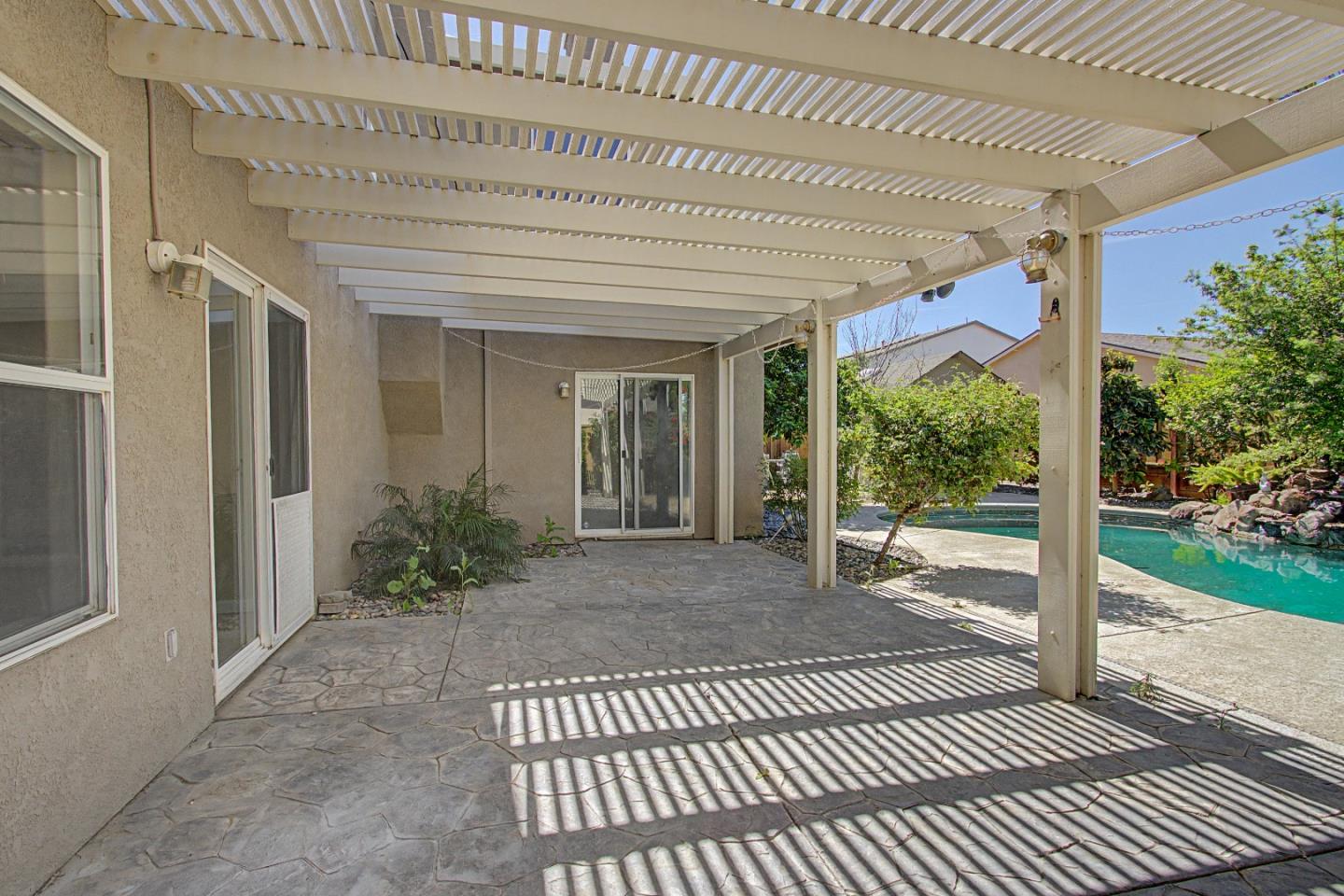 Detail Gallery Image 16 of 57 For 1753 Mills, Los Banos,  CA 93635 - 4 Beds | 3 Baths