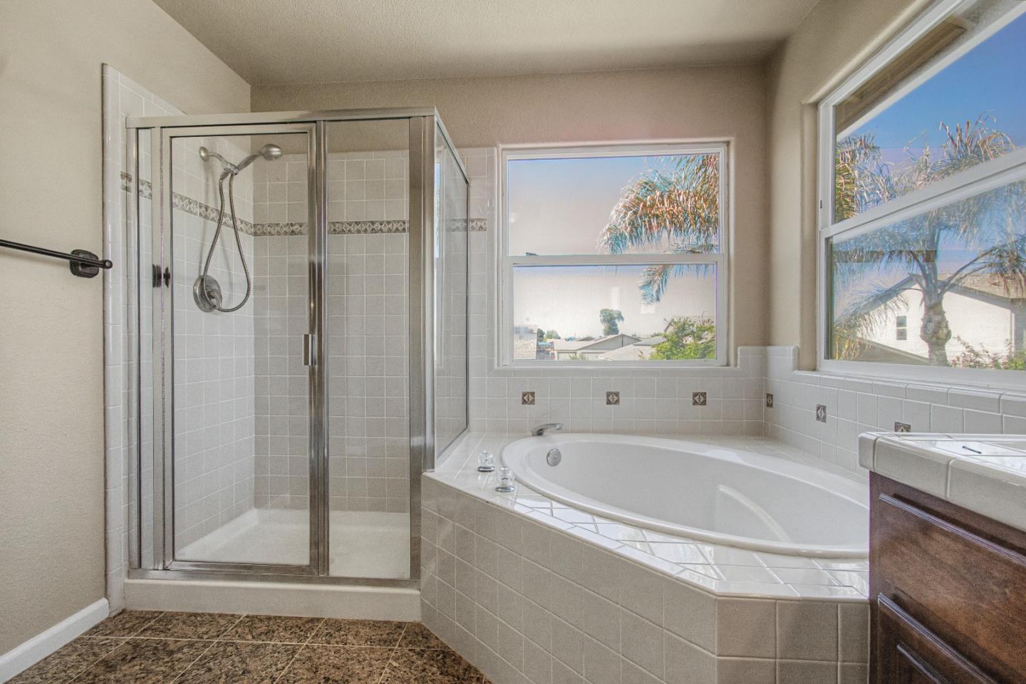 Detail Gallery Image 28 of 57 For 1753 Mills, Los Banos,  CA 93635 - 4 Beds | 3 Baths