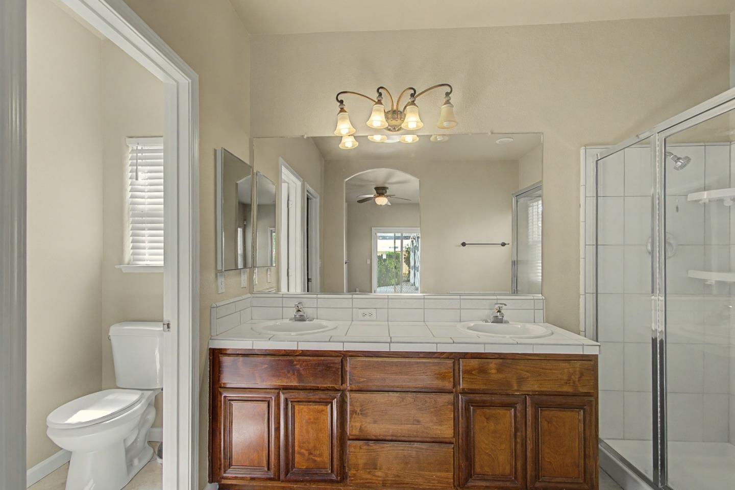 Detail Gallery Image 35 of 57 For 1753 Mills, Los Banos,  CA 93635 - 4 Beds | 3 Baths