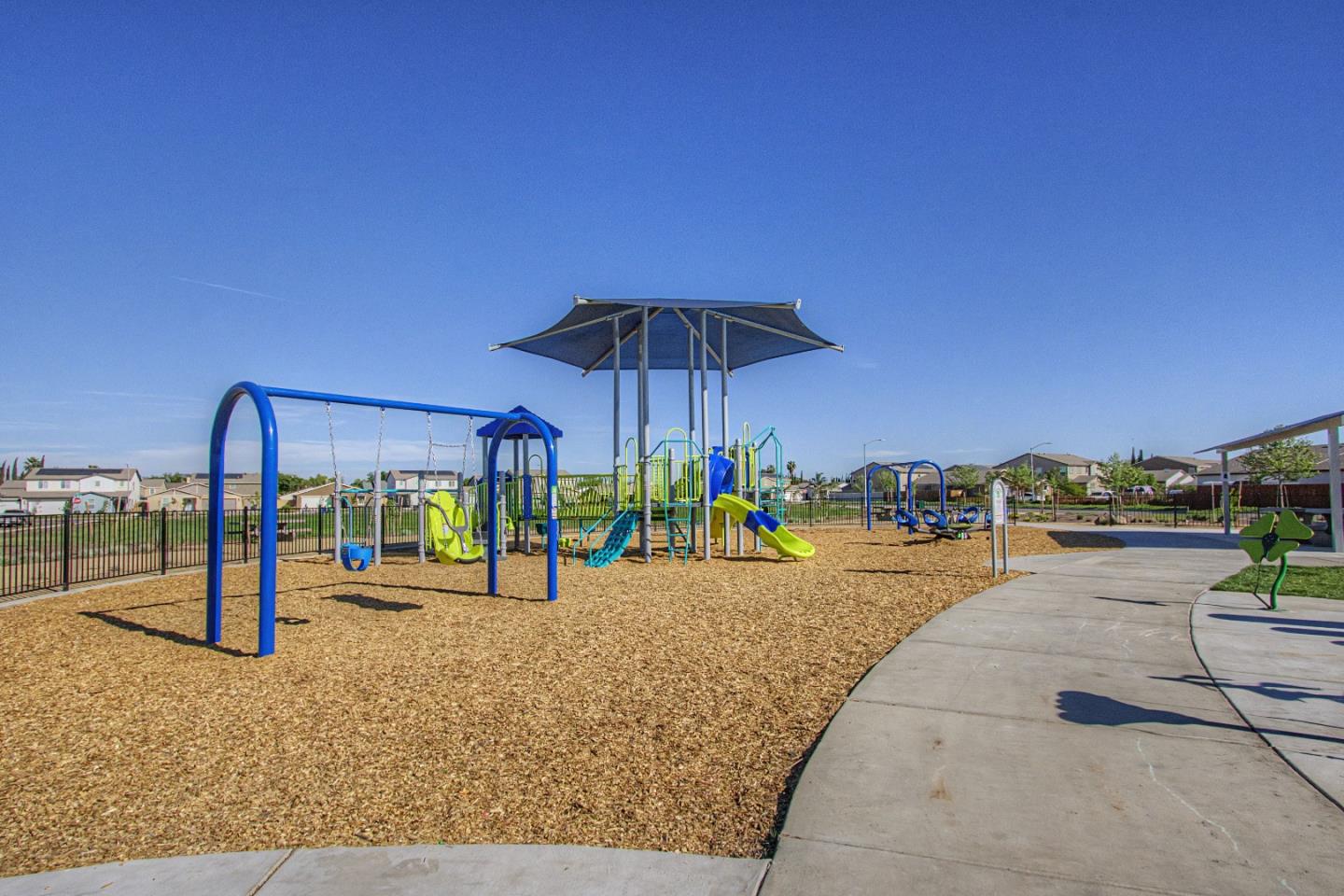 Detail Gallery Image 39 of 57 For 1753 Mills, Los Banos,  CA 93635 - 4 Beds | 3 Baths