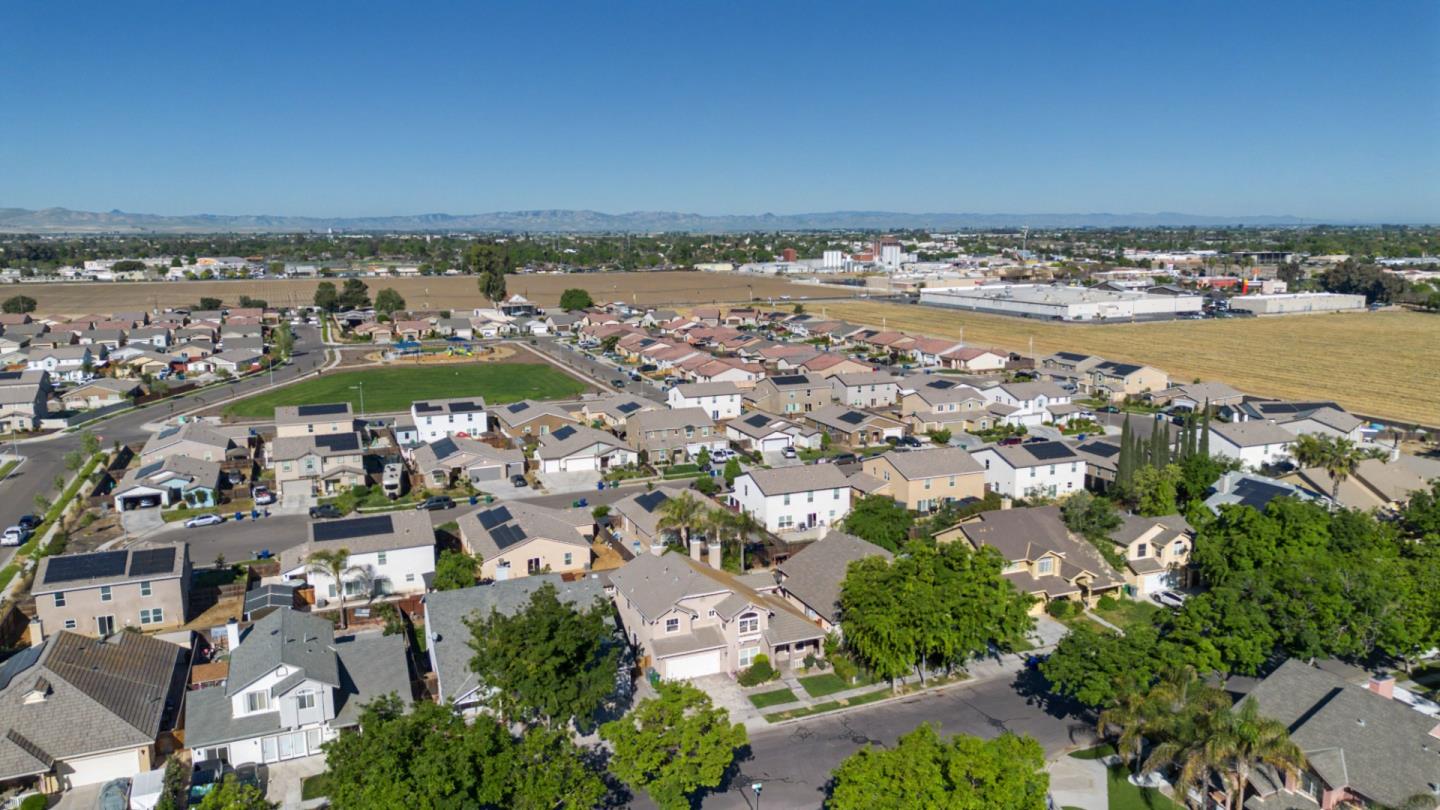 Detail Gallery Image 55 of 57 For 1753 Mills, Los Banos,  CA 93635 - 4 Beds | 3 Baths