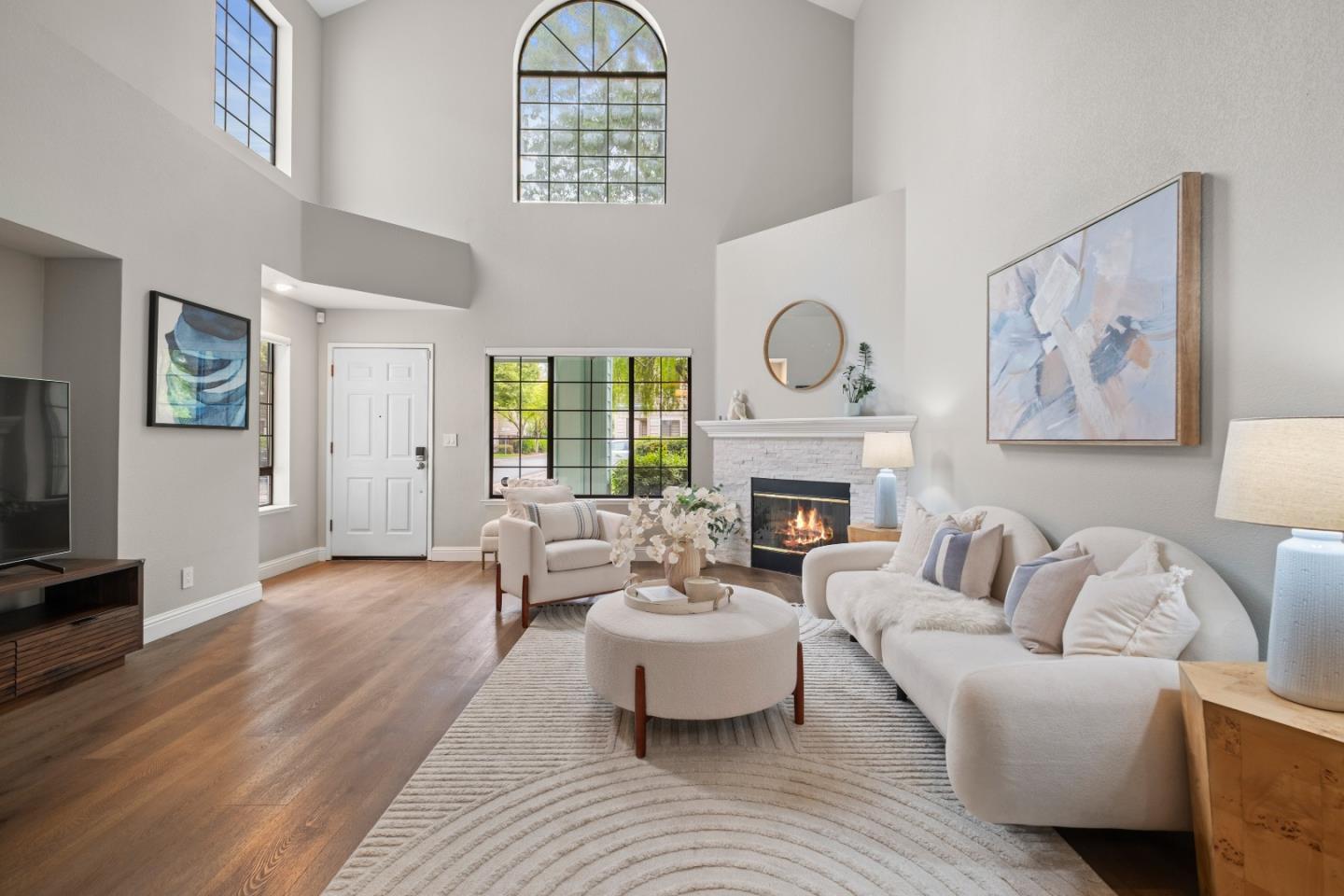 Front Image Thumbnail for ML82040649