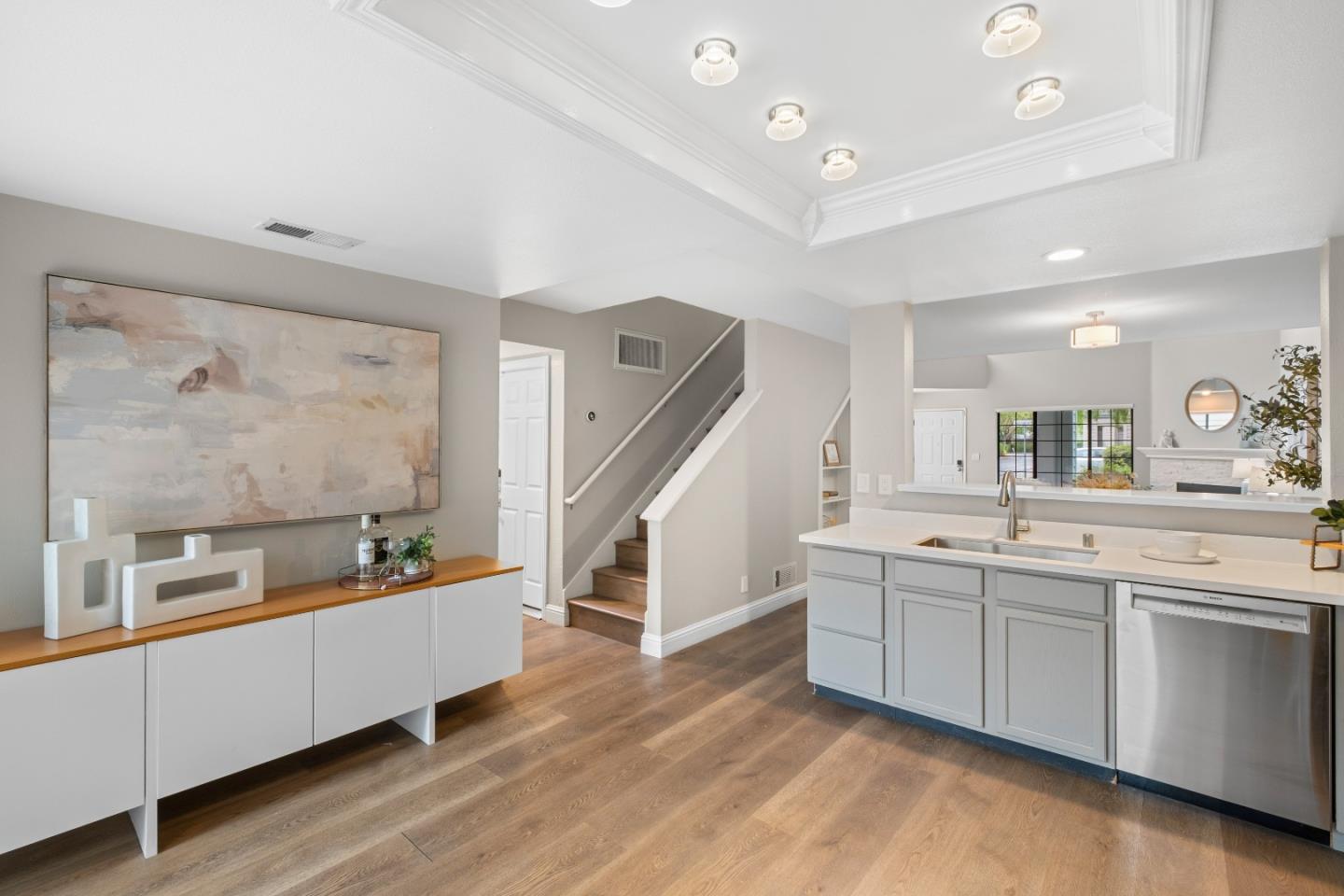 Detail Gallery Image 12 of 43 For 1578 Shanghai Cir, San Jose,  CA 95131 - 3 Beds | 2/1 Baths