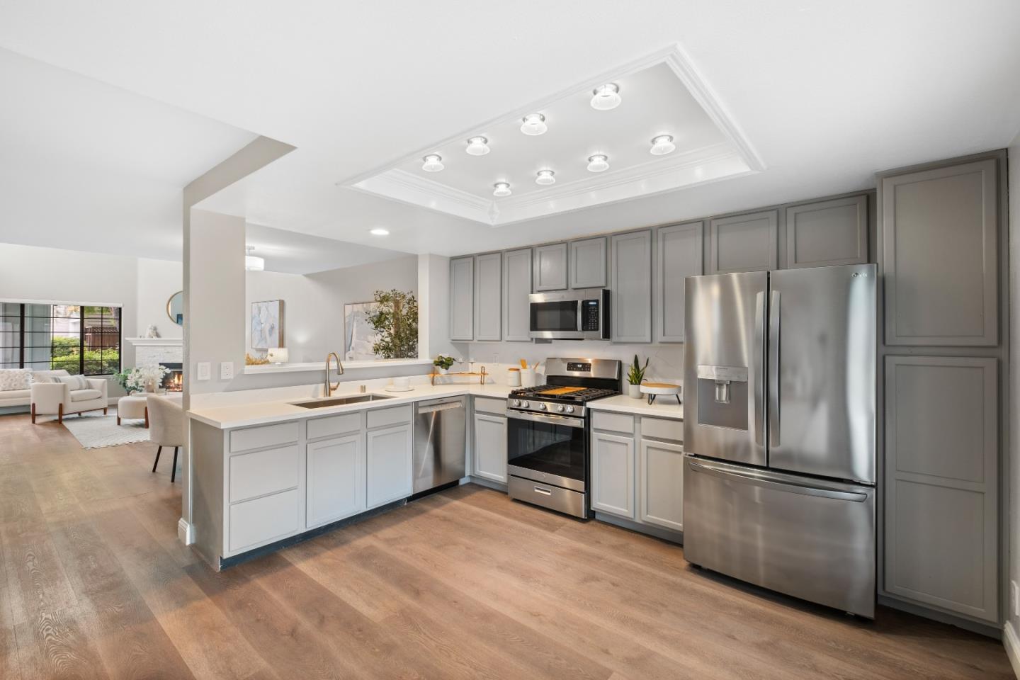 Detail Gallery Image 16 of 43 For 1578 Shanghai Cir, San Jose,  CA 95131 - 3 Beds | 2/1 Baths