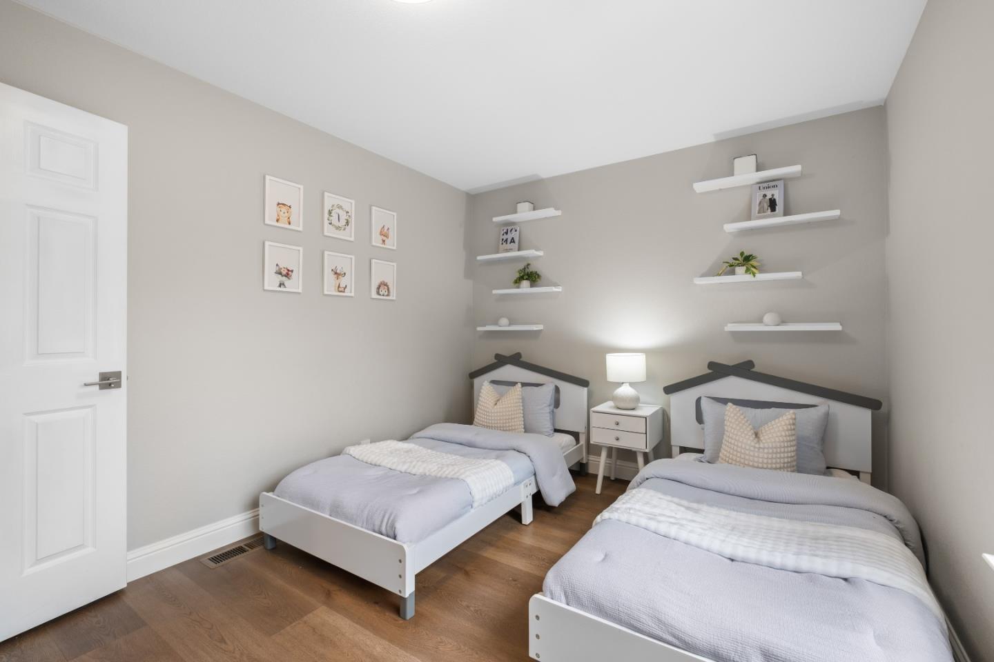 Detail Gallery Image 28 of 43 For 1578 Shanghai Cir, San Jose,  CA 95131 - 3 Beds | 2/1 Baths