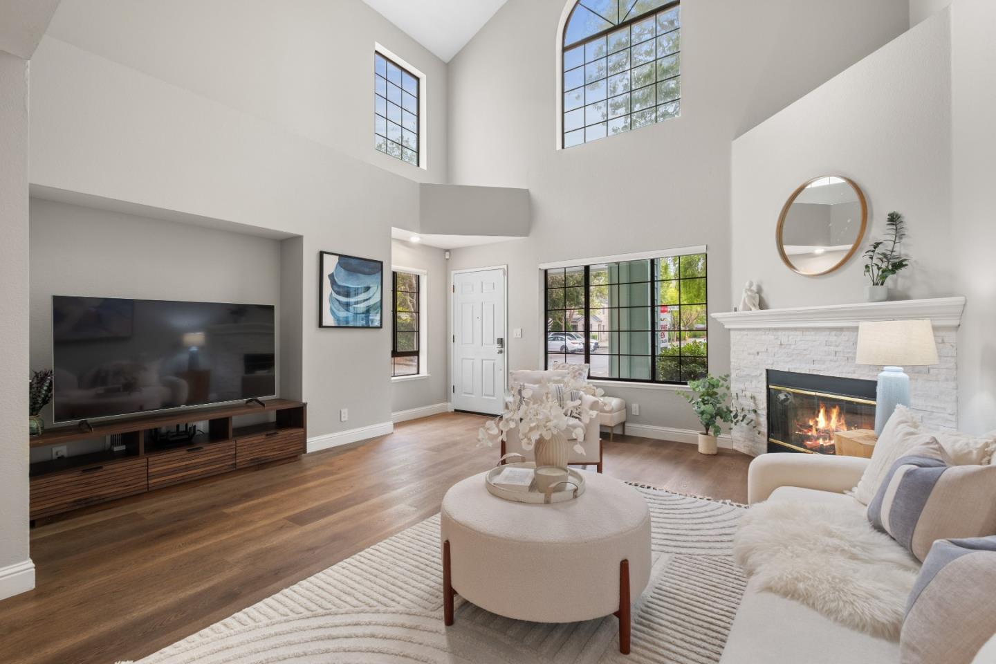 Detail Gallery Image 3 of 43 For 1578 Shanghai Cir, San Jose,  CA 95131 - 3 Beds | 2/1 Baths