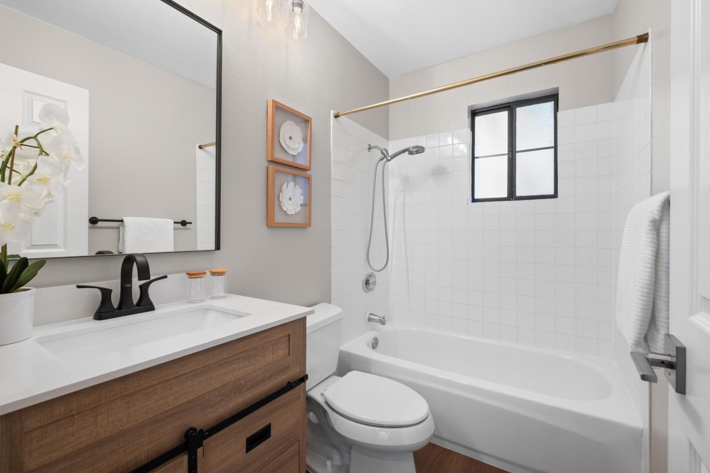 Detail Gallery Image 34 of 43 For 1578 Shanghai Cir, San Jose,  CA 95131 - 3 Beds | 2/1 Baths