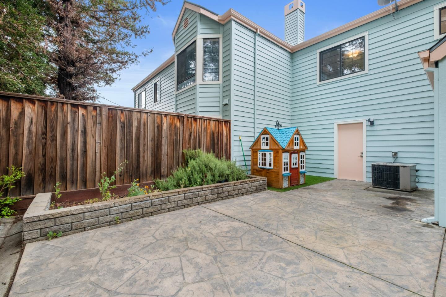 Detail Gallery Image 38 of 43 For 1578 Shanghai Cir, San Jose,  CA 95131 - 3 Beds | 2/1 Baths