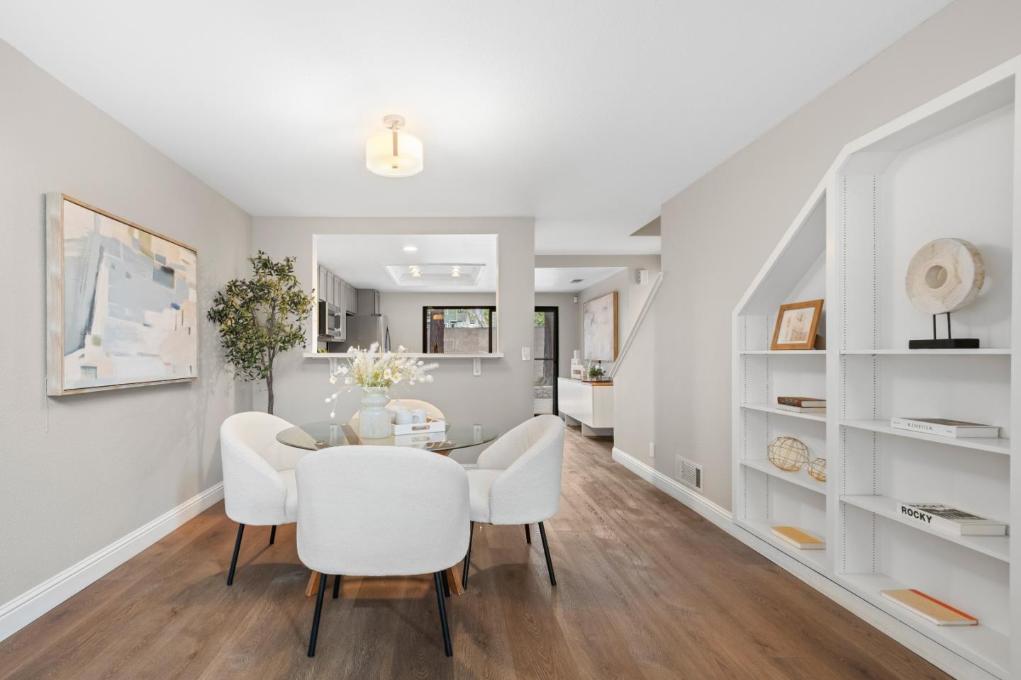 Detail Gallery Image 9 of 43 For 1578 Shanghai Cir, San Jose,  CA 95131 - 3 Beds | 2/1 Baths