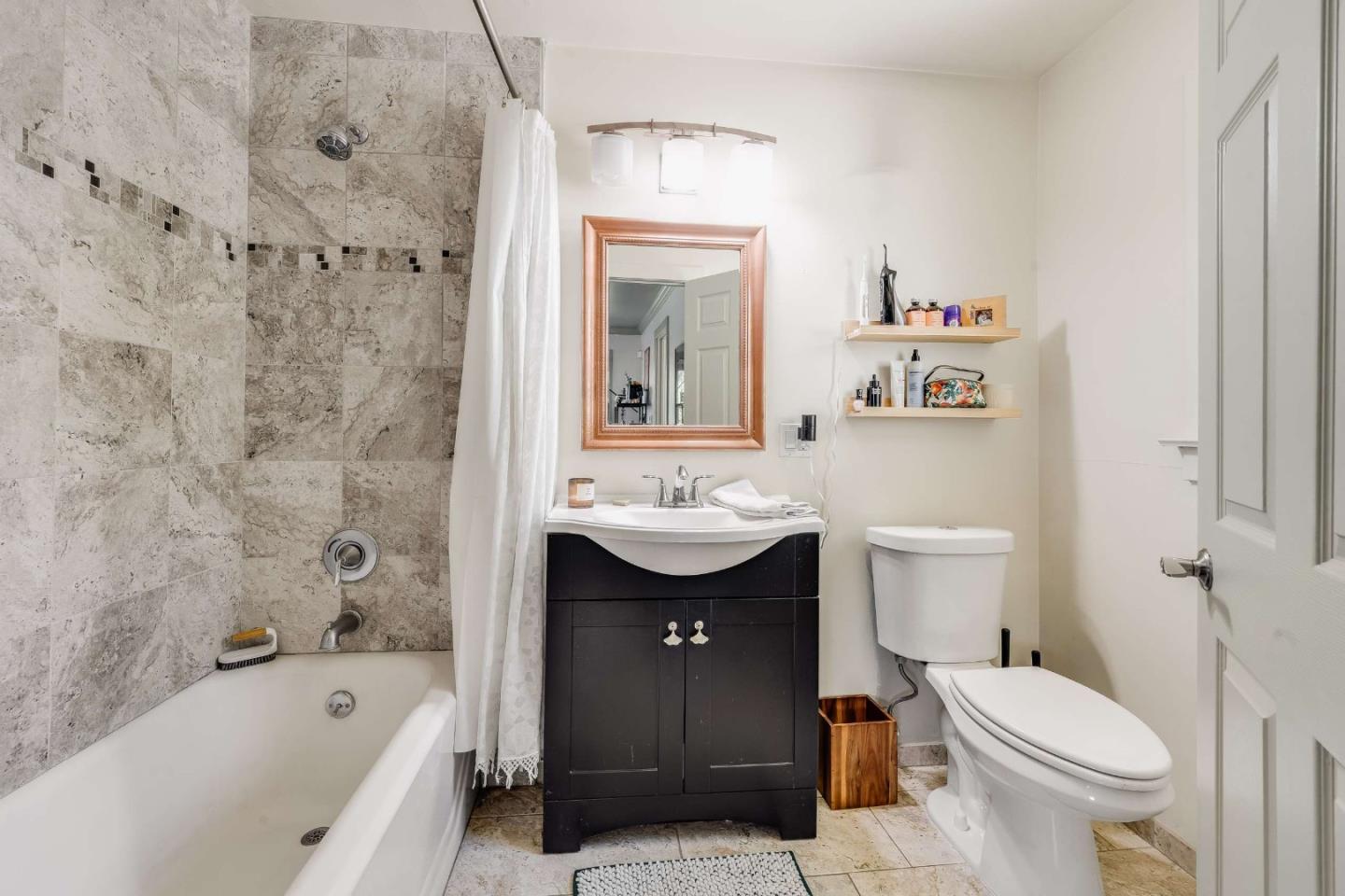 Detail Gallery Image 13 of 37 For 798 Hudson St, Redwood City,  CA 94061 - – Beds | – Baths