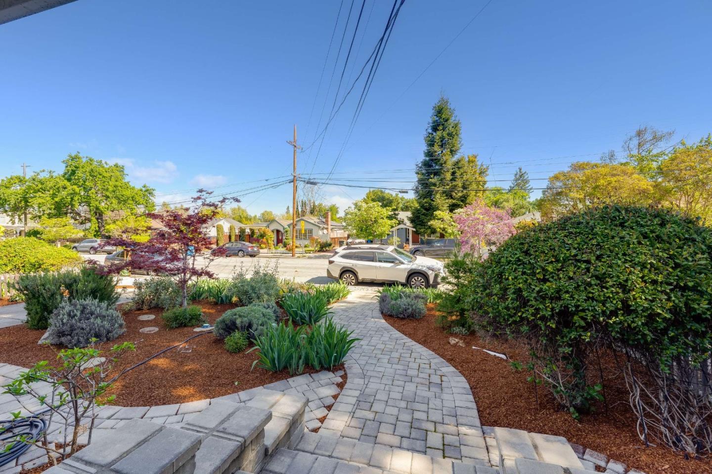 Detail Gallery Image 3 of 37 For 798 Hudson St, Redwood City,  CA 94061 - – Beds | – Baths