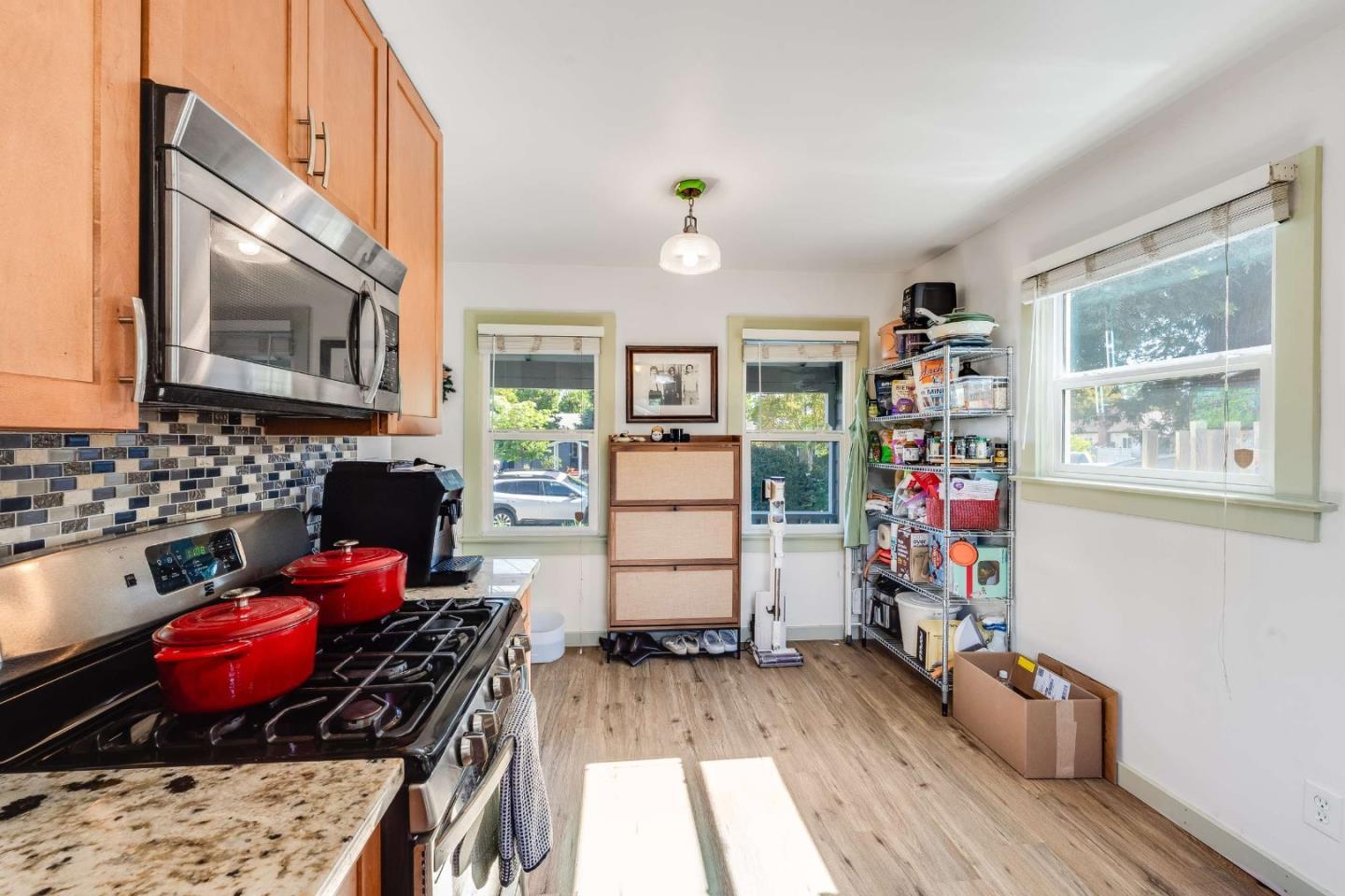 Detail Gallery Image 8 of 37 For 798 Hudson St, Redwood City,  CA 94061 - – Beds | – Baths