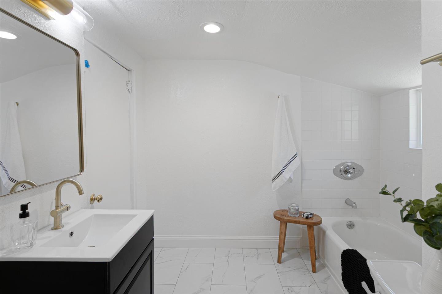 Detail Gallery Image 16 of 47 For 15&15 1/2 Stacia St, Los Gatos,  CA 95030 - – Beds | – Baths