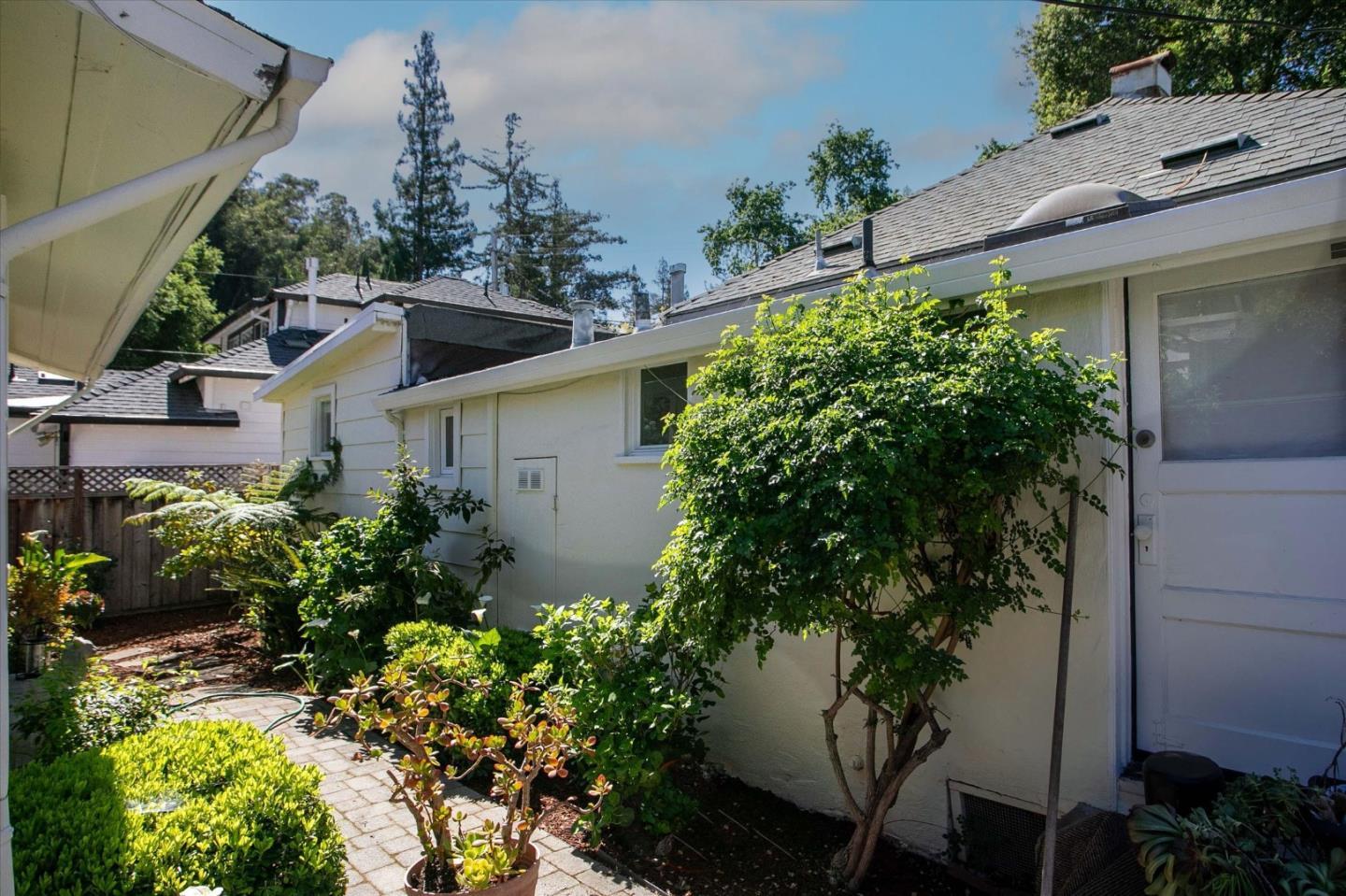 Detail Gallery Image 8 of 47 For 15&15 1/2 Stacia St, Los Gatos,  CA 95030 - – Beds | – Baths