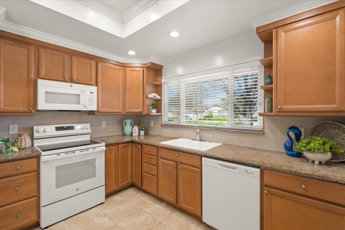 Detail Gallery Image 15 of 45 For 1487 Larkin Ave, San Jose,  CA 95129 - 5 Beds | 3 Baths