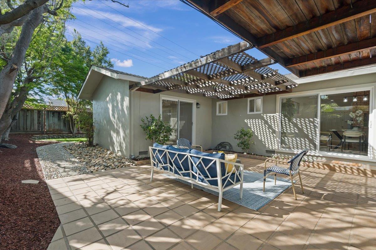 Detail Gallery Image 19 of 45 For 1487 Larkin Ave, San Jose,  CA 95129 - 5 Beds | 3 Baths