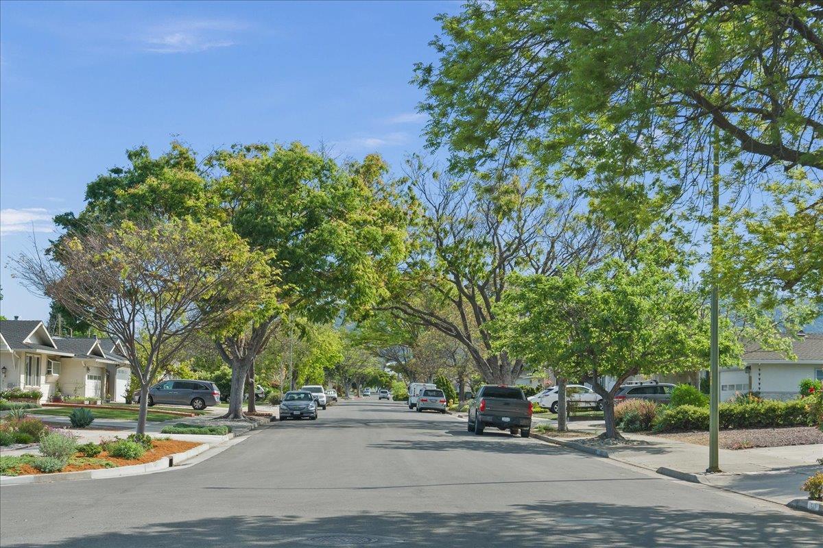 Detail Gallery Image 42 of 45 For 1487 Larkin Ave, San Jose,  CA 95129 - 5 Beds | 3 Baths