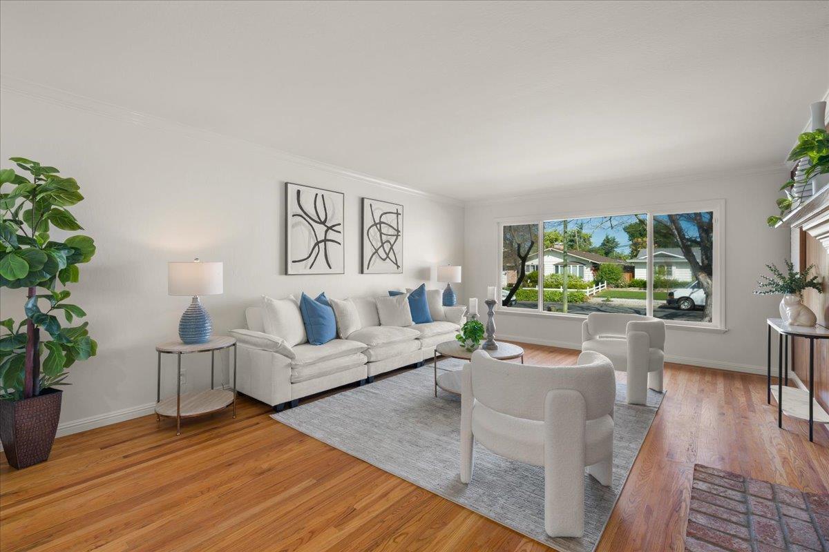 Detail Gallery Image 8 of 45 For 1487 Larkin Ave, San Jose,  CA 95129 - 5 Beds | 3 Baths