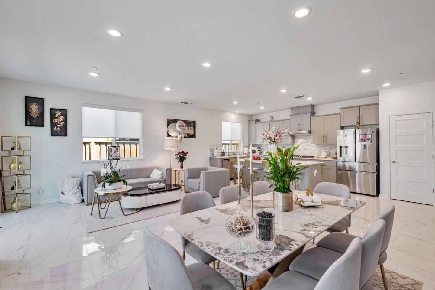 Detail Gallery Image 10 of 28 For 2880 Grayson Ct, Hollister,  CA 95023 - 4 Beds | 2 Baths