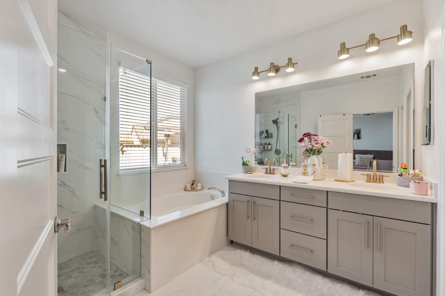 Detail Gallery Image 18 of 28 For 2880 Grayson Ct, Hollister,  CA 95023 - 4 Beds | 2 Baths