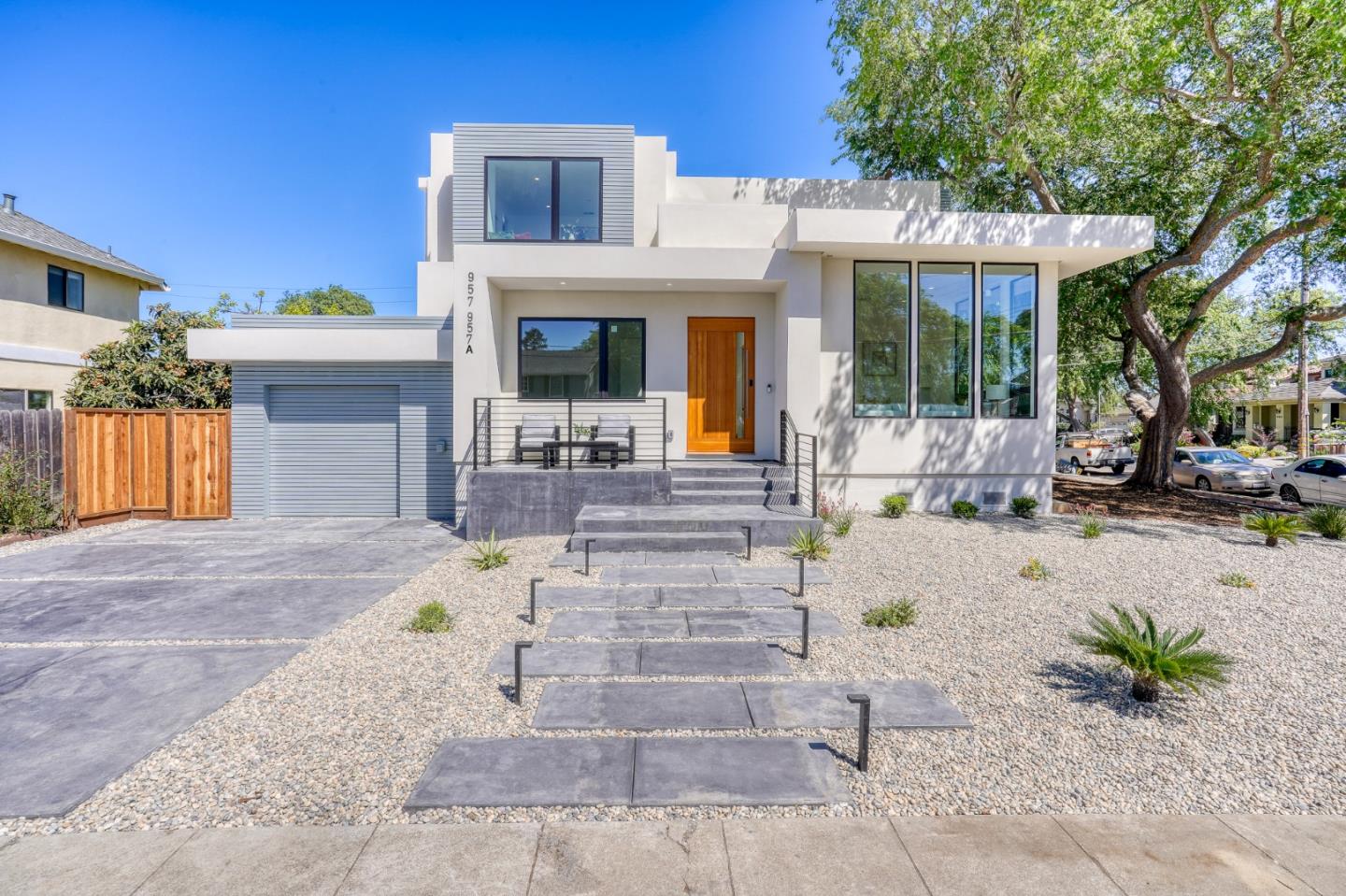 Detail Gallery Image 2 of 65 For 957 Clara Dr, Palo Alto,  CA 94303 - 5 Beds | 5/1 Baths