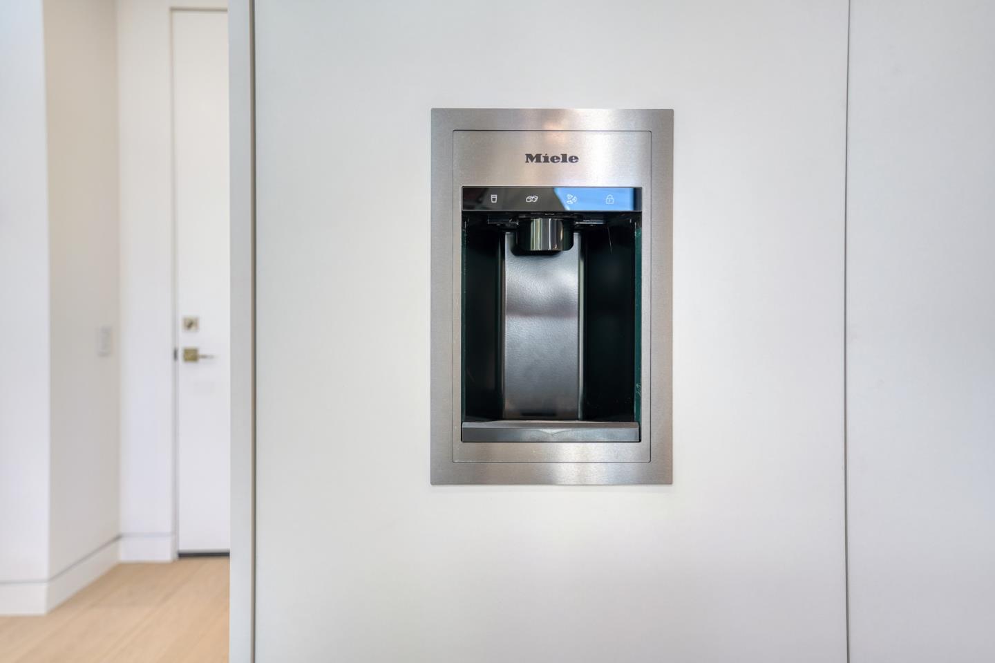 Detail Gallery Image 20 of 65 For 957 Clara Dr, Palo Alto,  CA 94303 - 5 Beds | 5/1 Baths