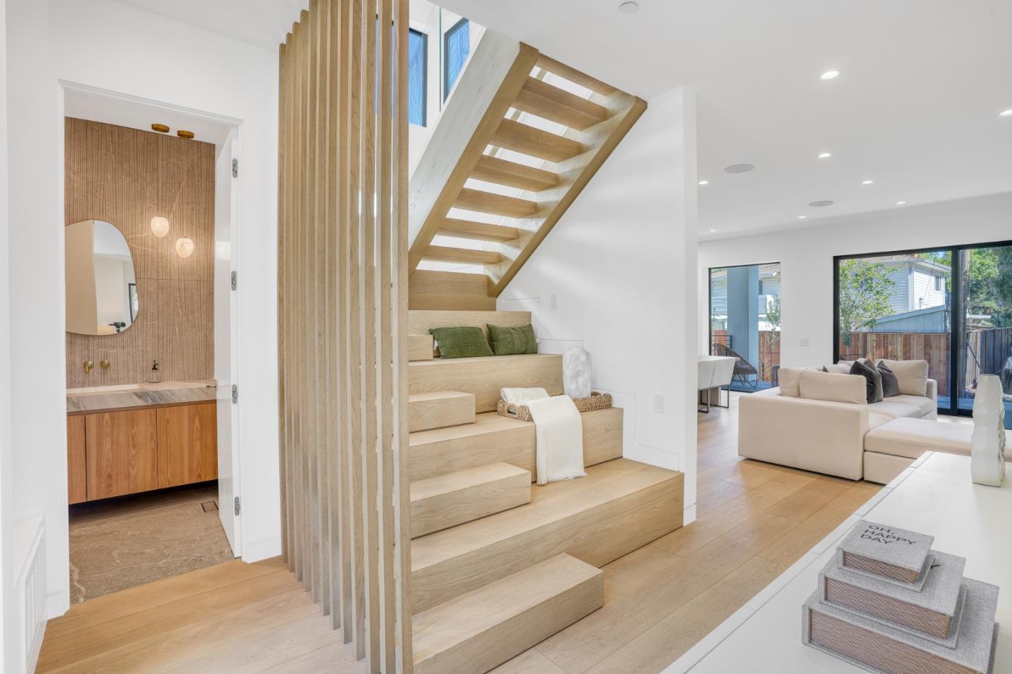 Detail Gallery Image 26 of 65 For 957 Clara Dr, Palo Alto,  CA 94303 - 5 Beds | 5/1 Baths