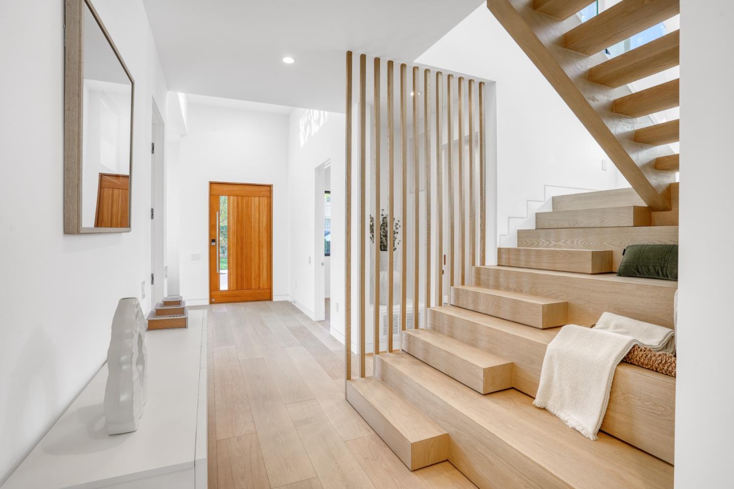 Detail Gallery Image 27 of 65 For 957 Clara Dr, Palo Alto,  CA 94303 - 5 Beds | 5/1 Baths