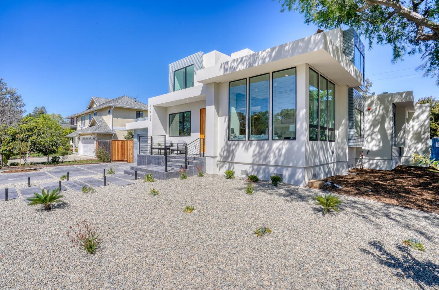 Detail Gallery Image 3 of 65 For 957 Clara Dr, Palo Alto,  CA 94303 - 5 Beds | 5/1 Baths