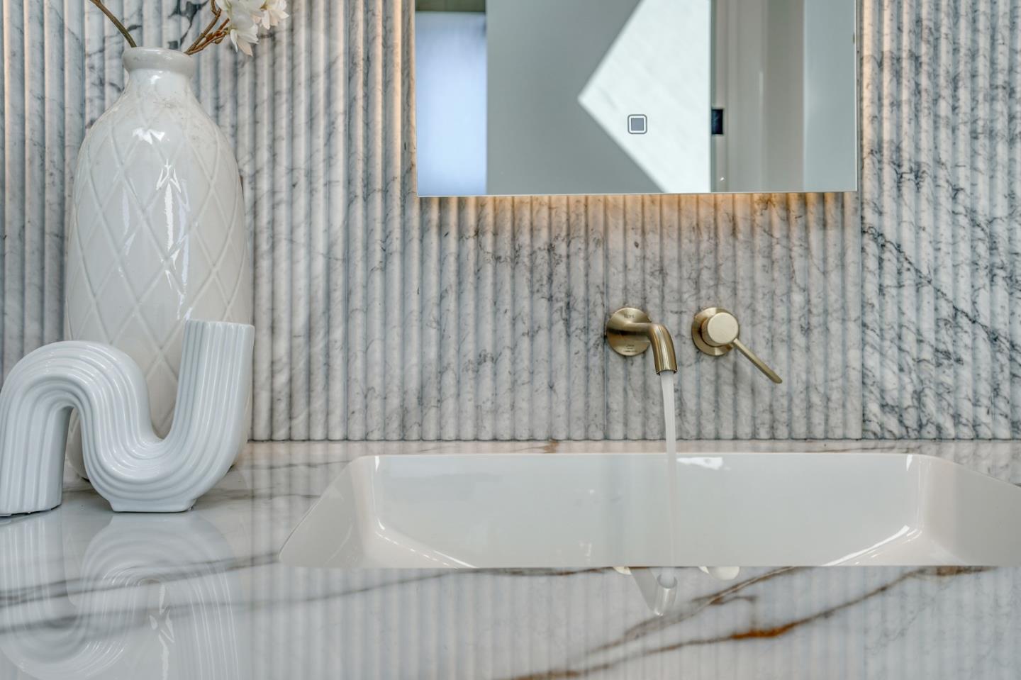 Detail Gallery Image 38 of 65 For 957 Clara Dr, Palo Alto,  CA 94303 - 5 Beds | 5/1 Baths