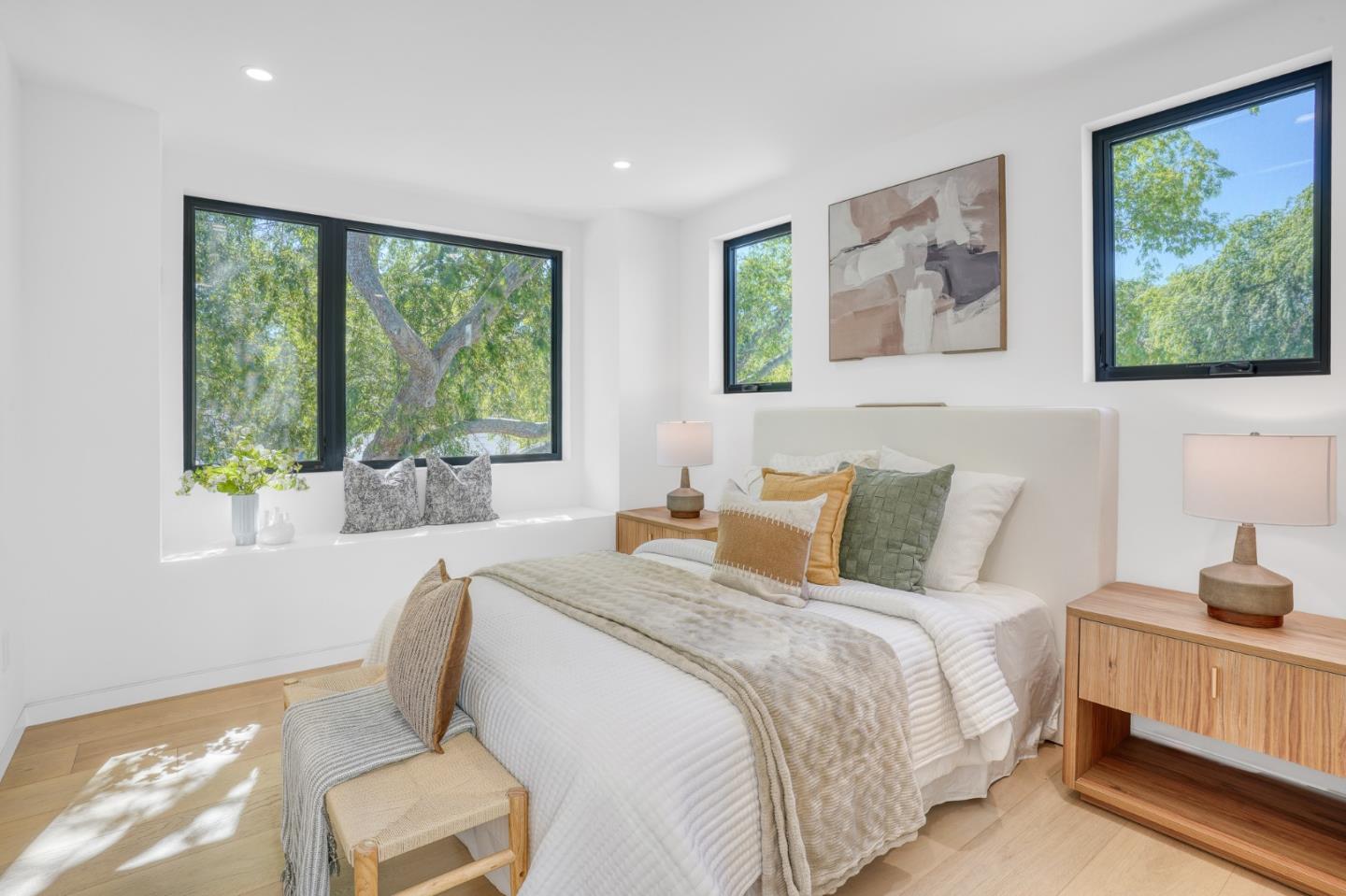 Detail Gallery Image 42 of 65 For 957 Clara Dr, Palo Alto,  CA 94303 - 5 Beds | 5/1 Baths