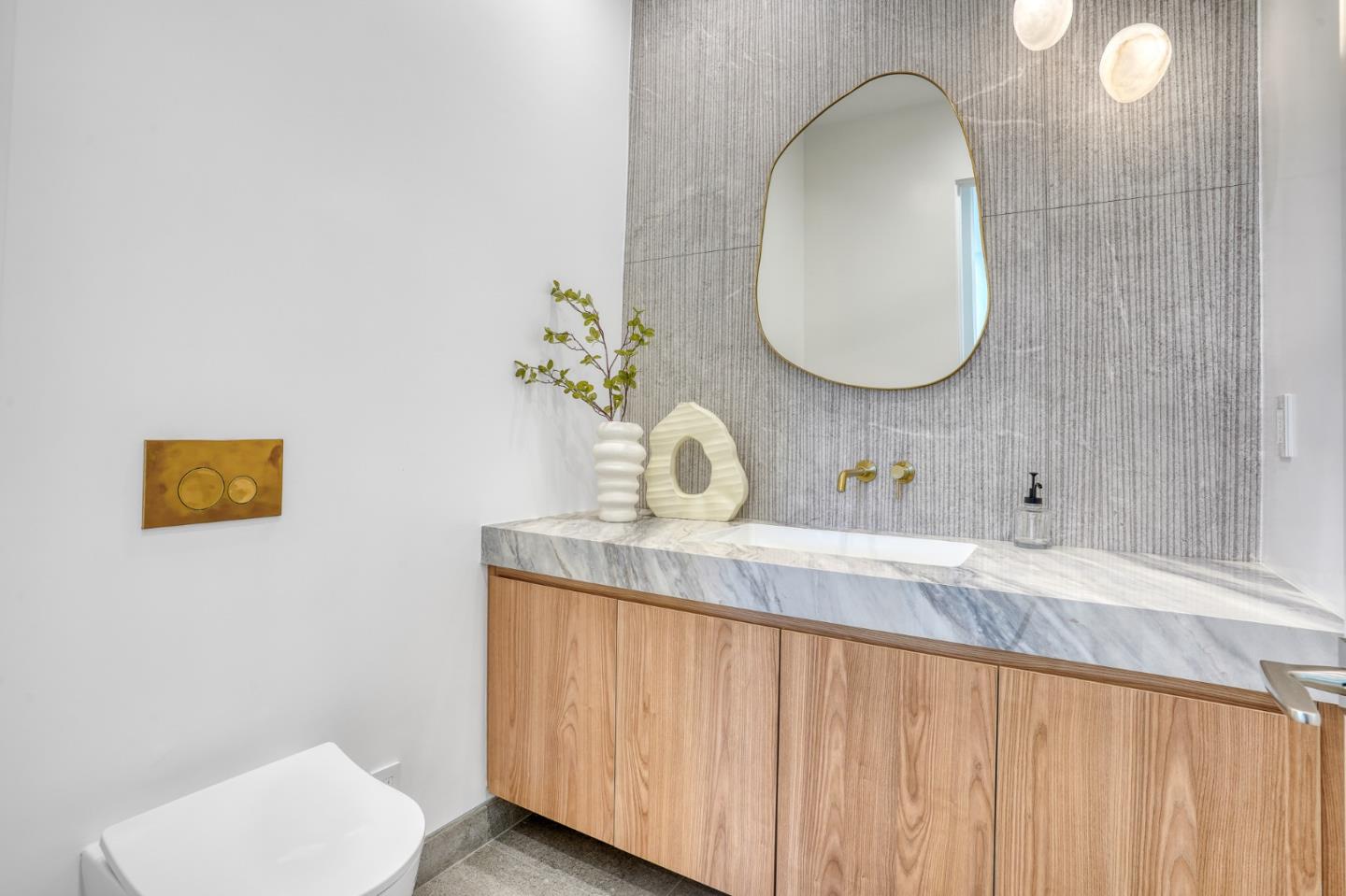 Detail Gallery Image 54 of 65 For 957 Clara Dr, Palo Alto,  CA 94303 - 5 Beds | 5/1 Baths