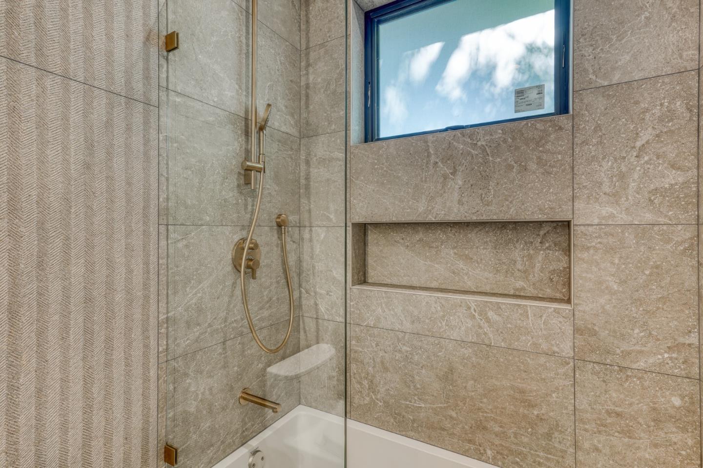 Detail Gallery Image 59 of 65 For 957 Clara Dr, Palo Alto,  CA 94303 - 5 Beds | 5/1 Baths