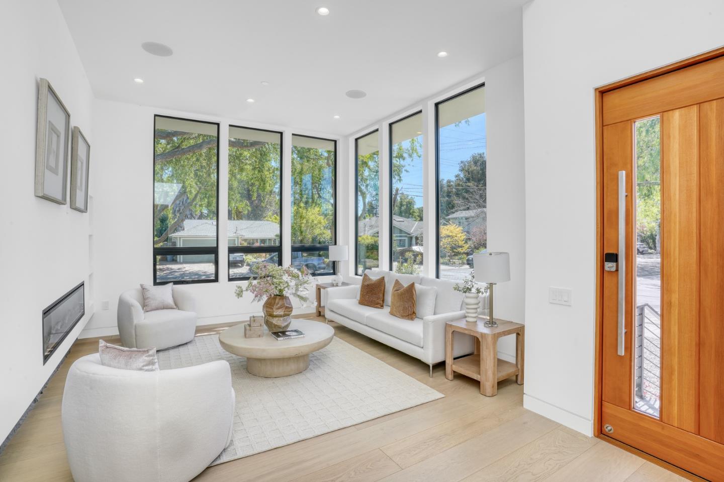 Detail Gallery Image 7 of 65 For 957 Clara Dr, Palo Alto,  CA 94303 - 5 Beds | 5/1 Baths