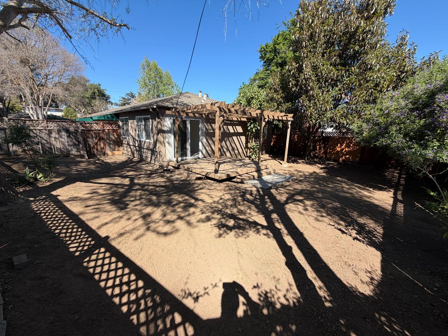 Detail Gallery Image 3 of 15 For 1807 Woodland Ave, East Palo Alto,  CA 94303 - – Beds | – Baths