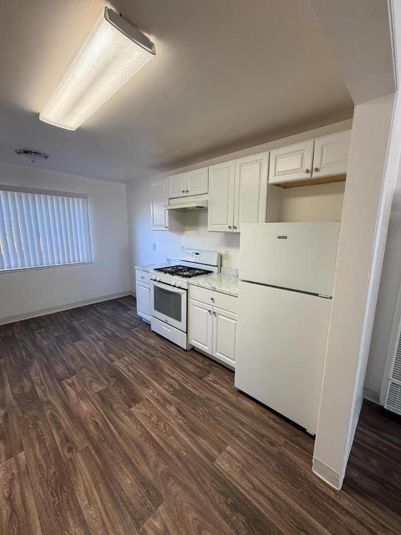 Detail Gallery Image 6 of 15 For 1807 Woodland Ave, East Palo Alto,  CA 94303 - – Beds | – Baths