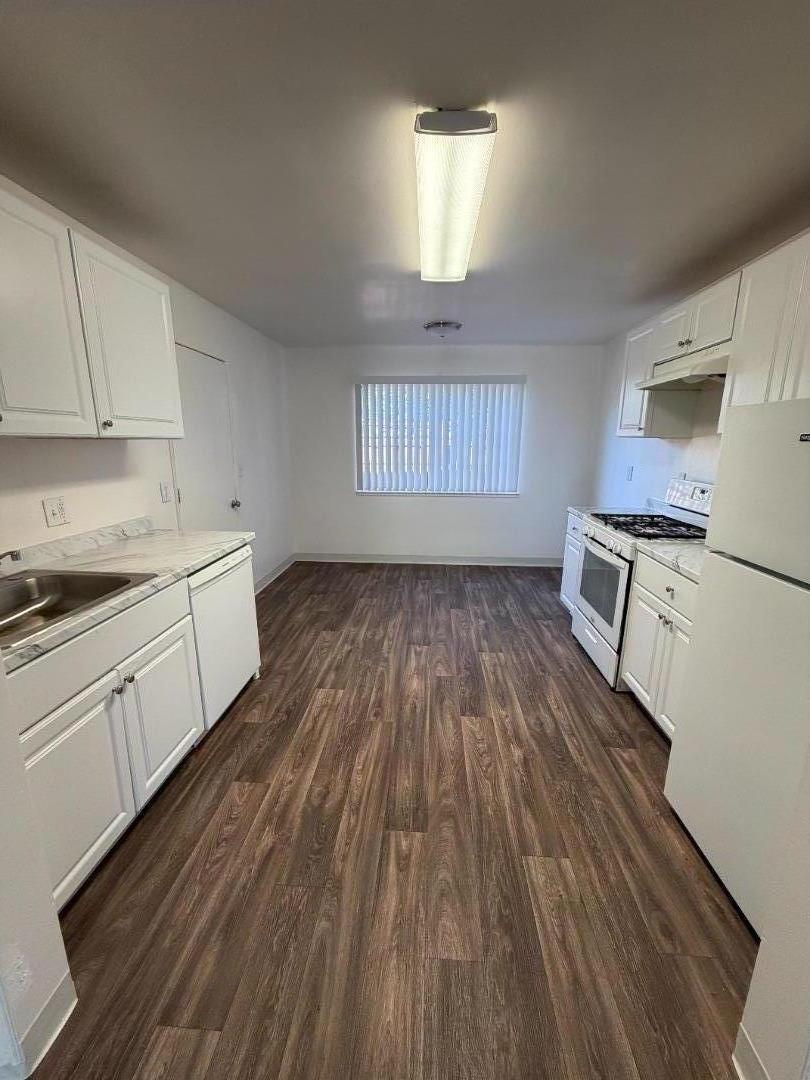 Detail Gallery Image 8 of 15 For 1807 Woodland Ave, East Palo Alto,  CA 94303 - – Beds | – Baths