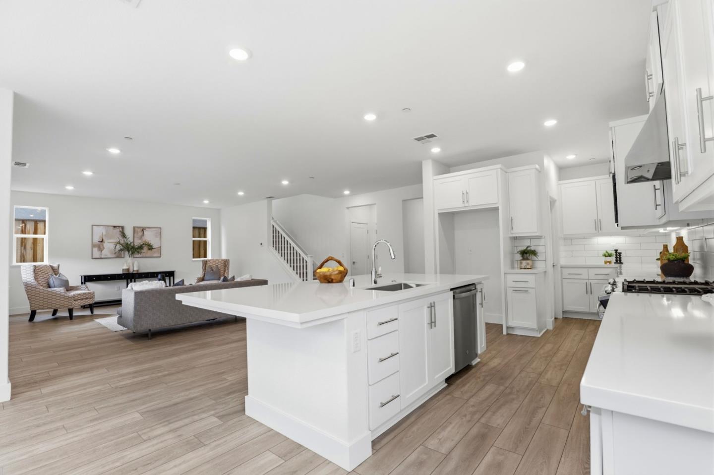 Detail Gallery Image 14 of 45 For 7060 Spumante Way, Gilroy,  CA 95020 - 4 Beds | 3 Baths