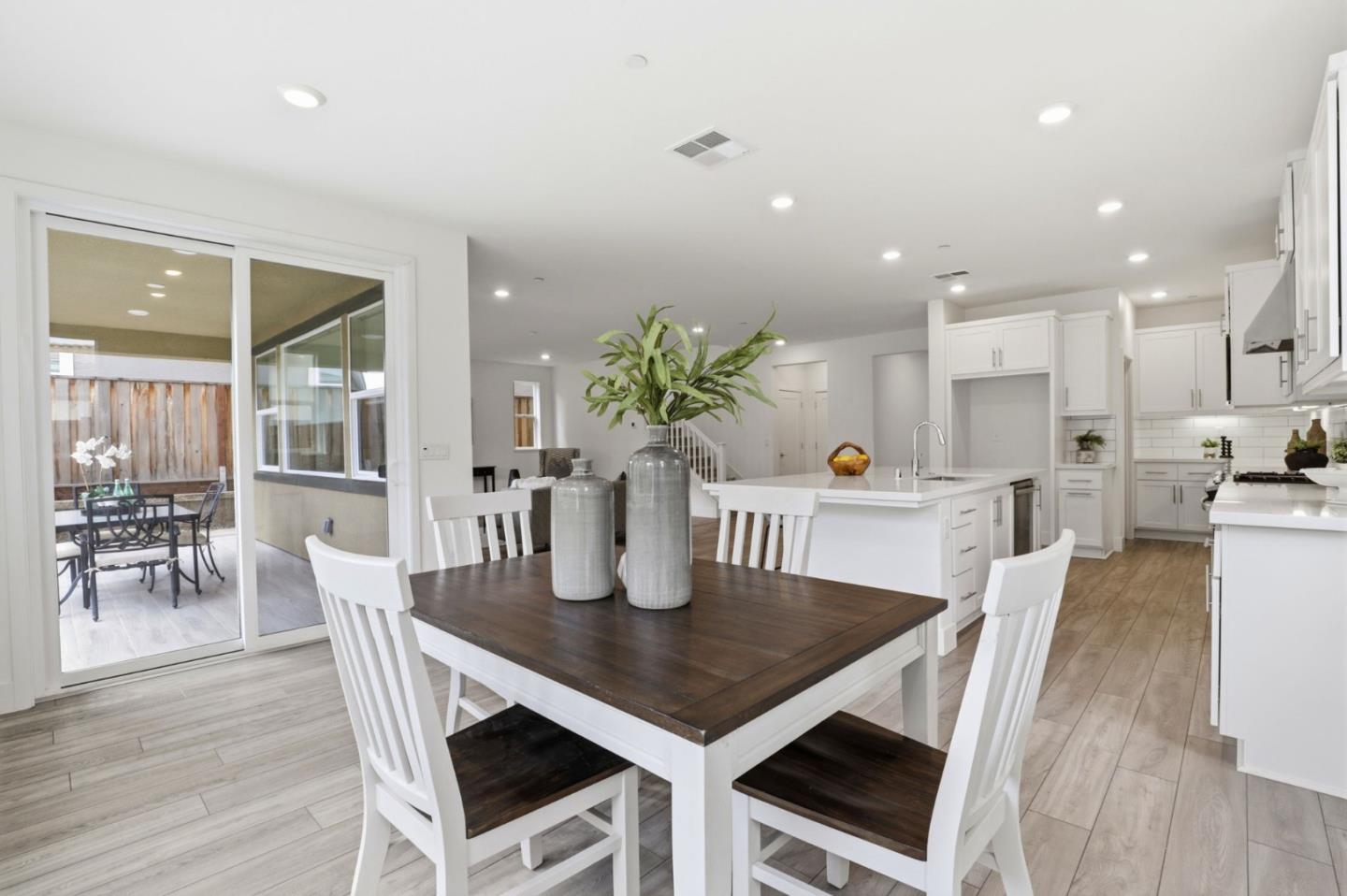 Detail Gallery Image 16 of 45 For 7060 Spumante Way, Gilroy,  CA 95020 - 4 Beds | 3 Baths