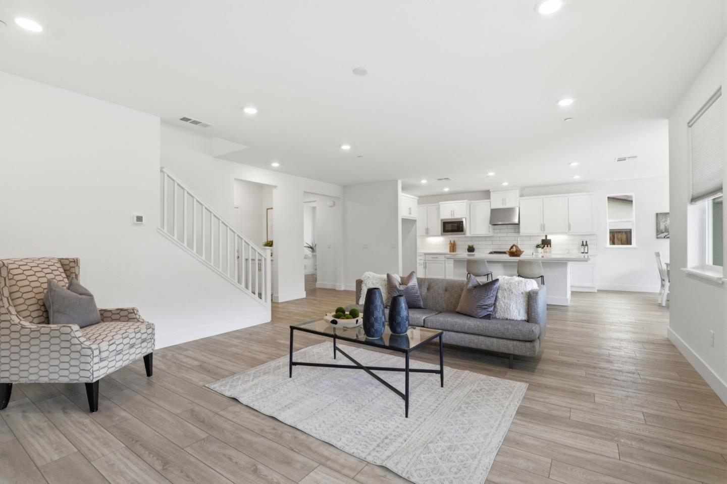 Detail Gallery Image 9 of 45 For 7060 Spumante Way, Gilroy,  CA 95020 - 4 Beds | 3 Baths