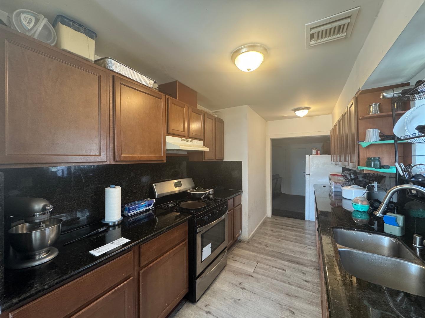 Detail Gallery Image 3 of 7 For 36569 Beutke Dr, Newark,  CA 94560 - 4 Beds | 2/1 Baths