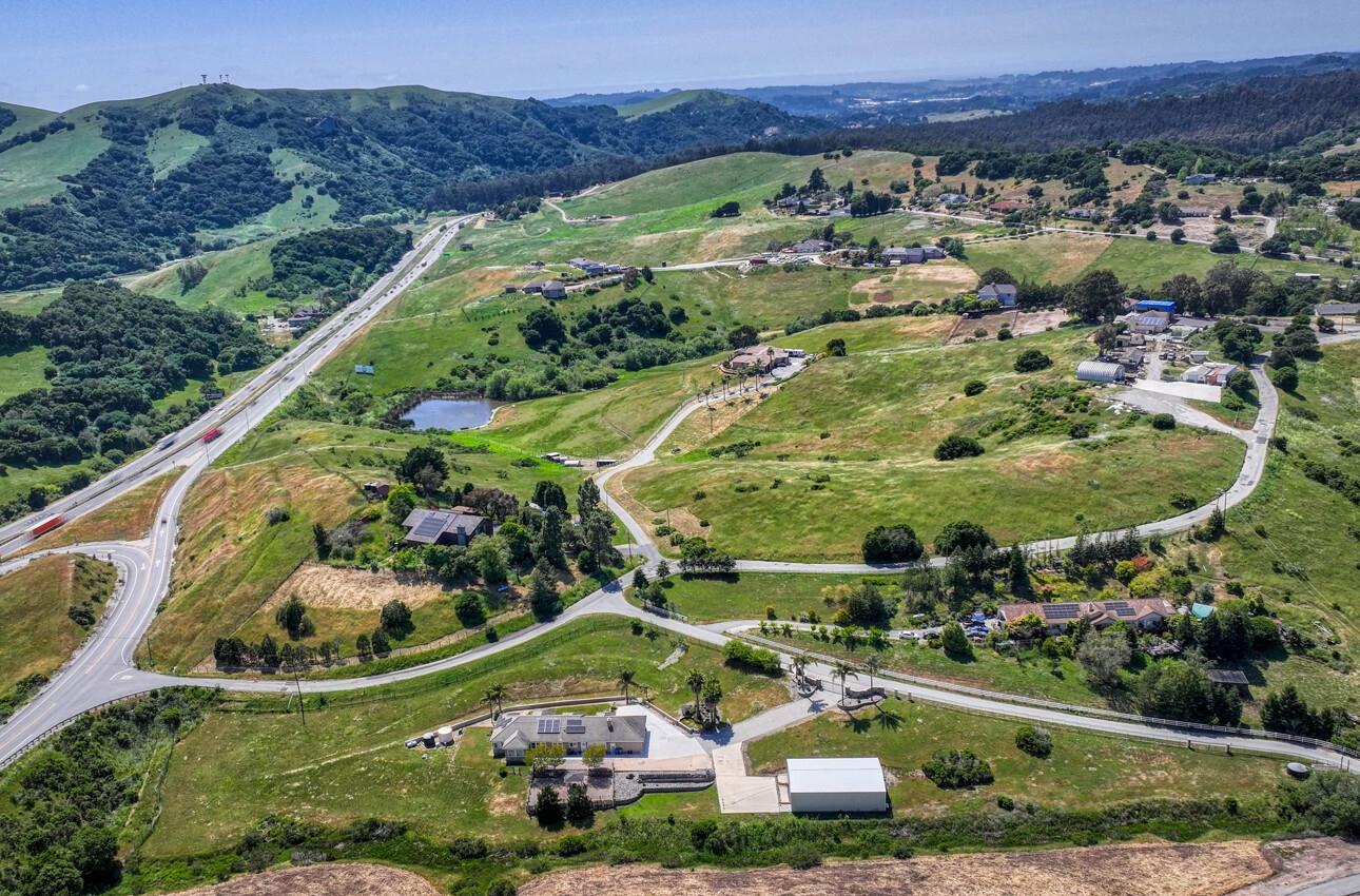 Detail Gallery Image 10 of 68 For 115 Emerald Way, San Juan Bautista,  CA 95045 - 4 Beds | 3 Baths