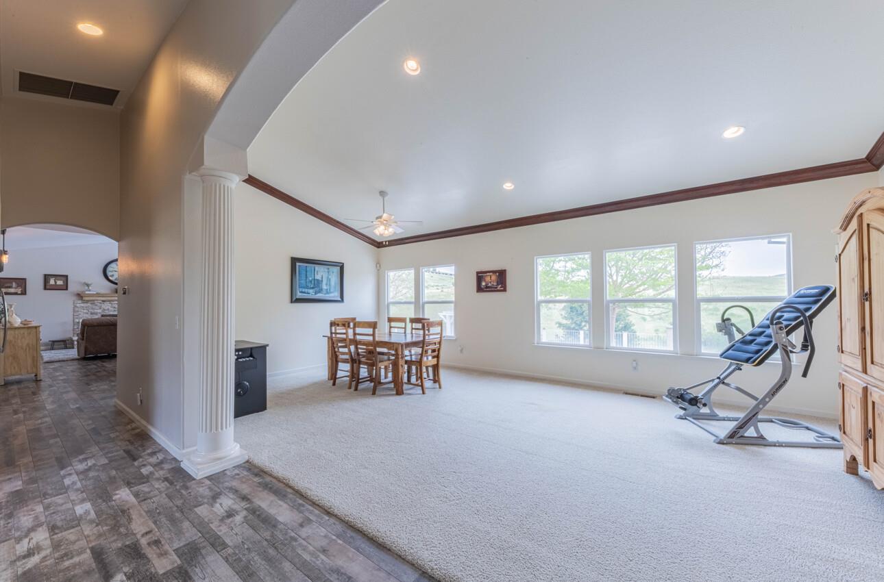 Detail Gallery Image 16 of 68 For 115 Emerald Way, San Juan Bautista,  CA 95045 - 4 Beds | 3 Baths