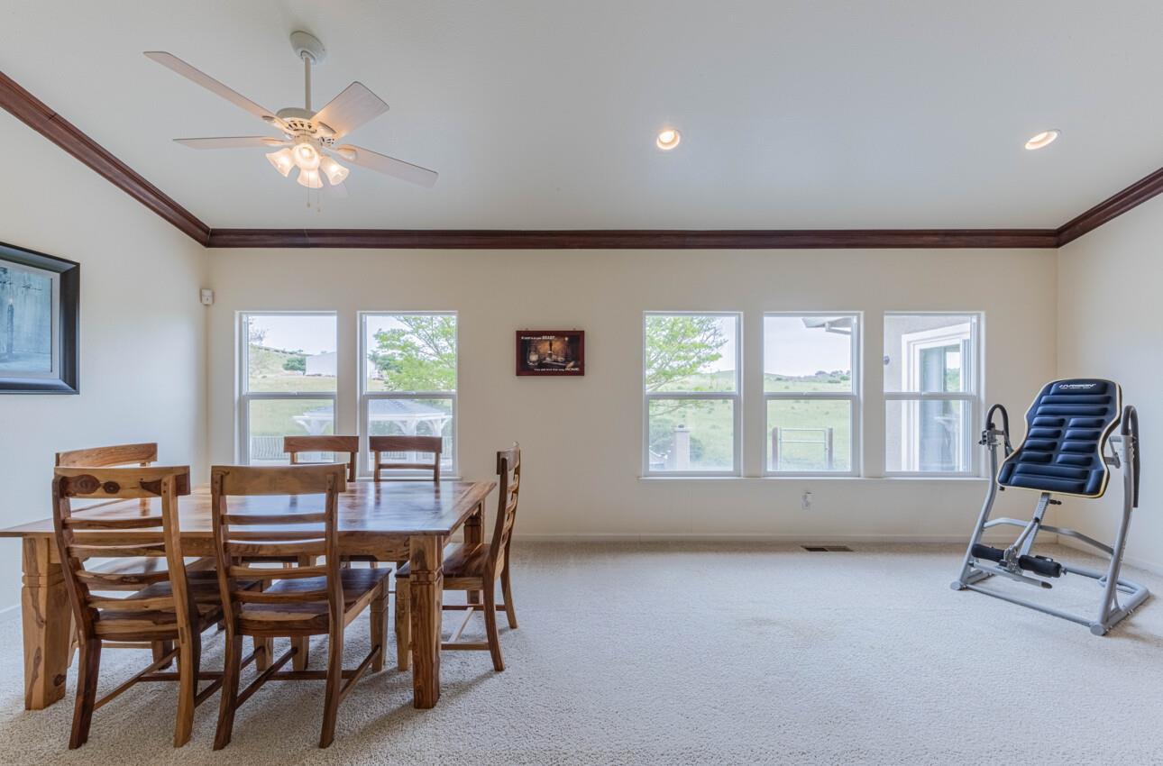 Detail Gallery Image 17 of 68 For 115 Emerald Way, San Juan Bautista,  CA 95045 - 4 Beds | 3 Baths