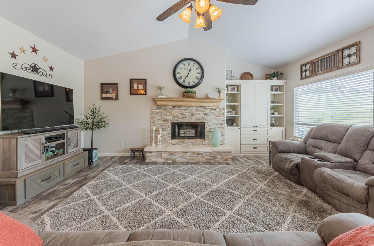 Detail Gallery Image 28 of 68 For 115 Emerald Way, San Juan Bautista,  CA 95045 - 4 Beds | 3 Baths