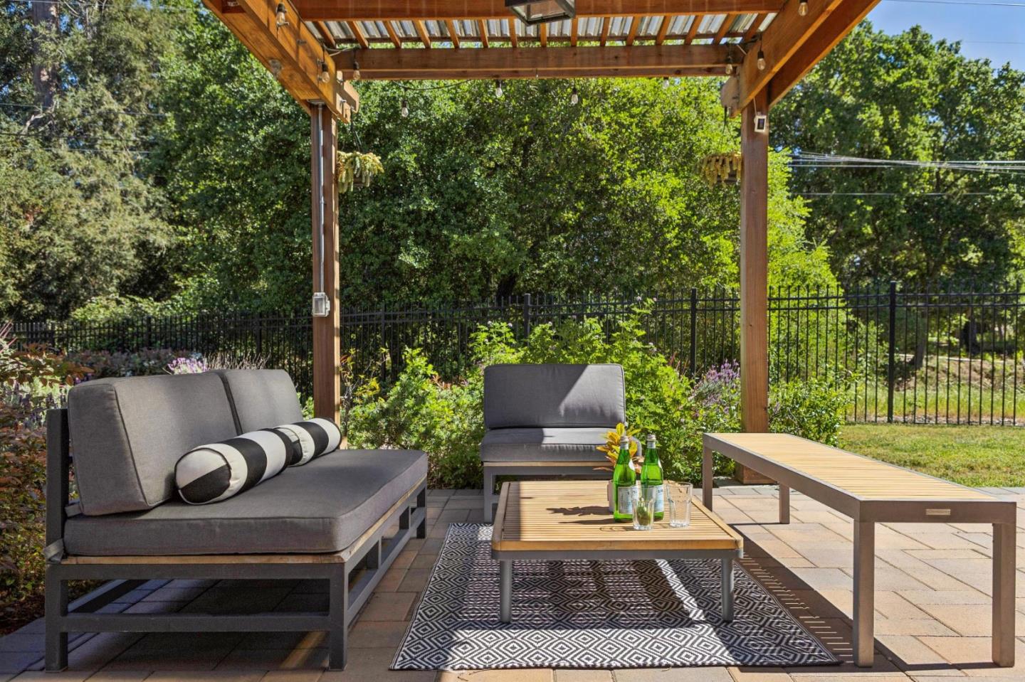 Detail Gallery Image 30 of 36 For 12534 Brookglen Dr, Saratoga,  CA 95070 - 5 Beds | 4/1 Baths